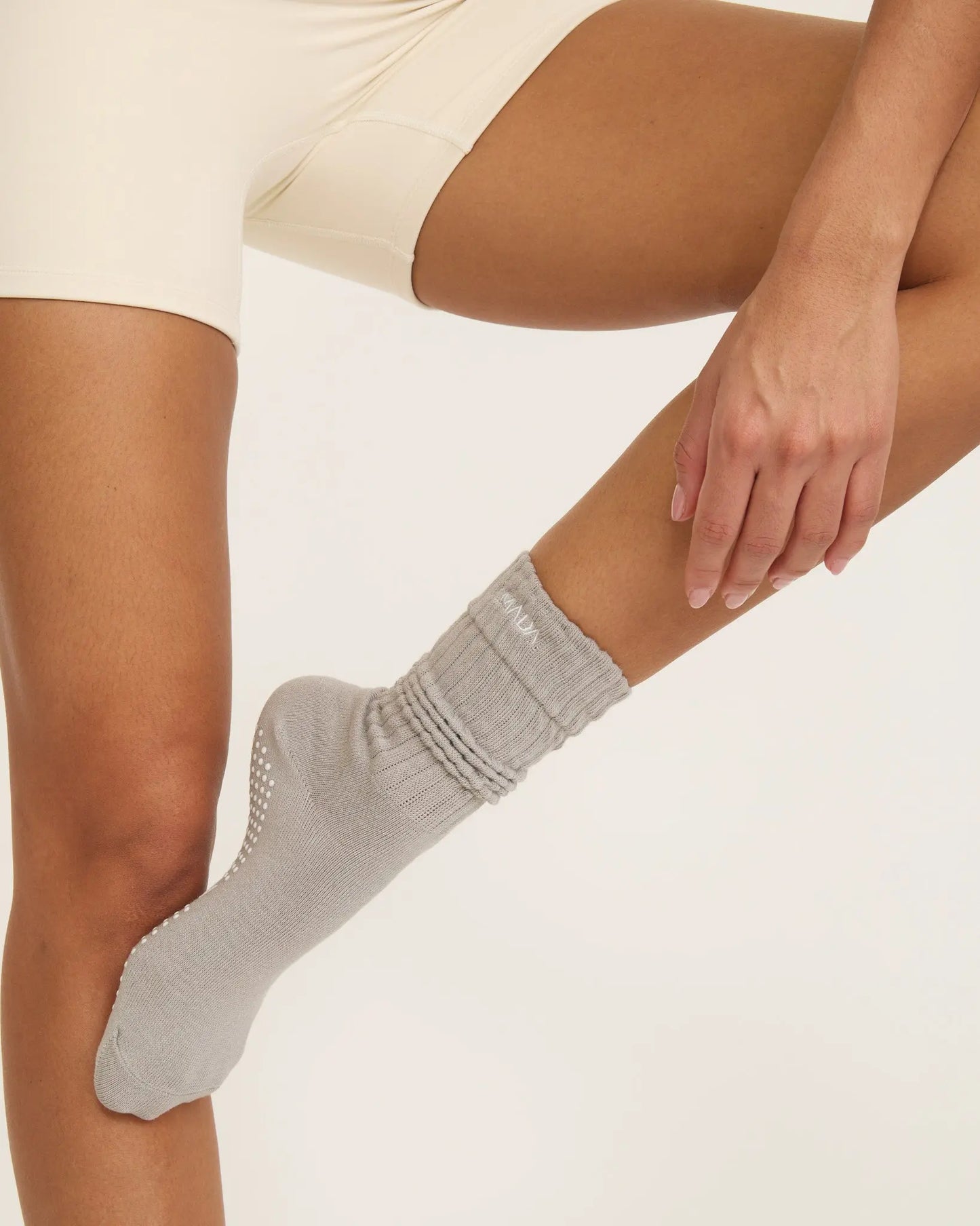 Crow Grip Socks - Grey