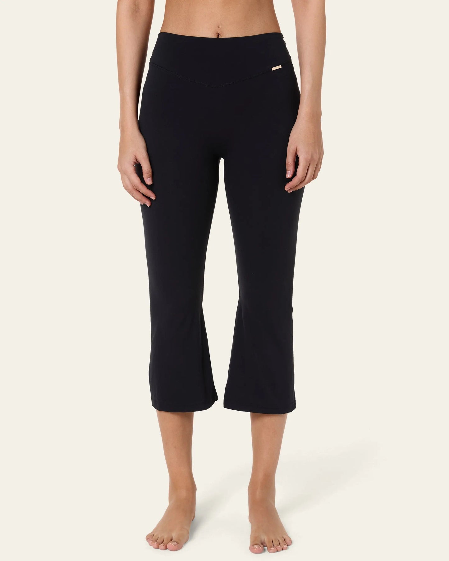 Flared Capri Leggings - Black