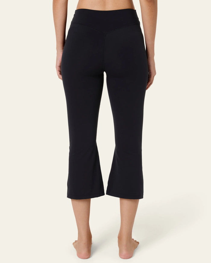 Flared Capri Leggings - Black