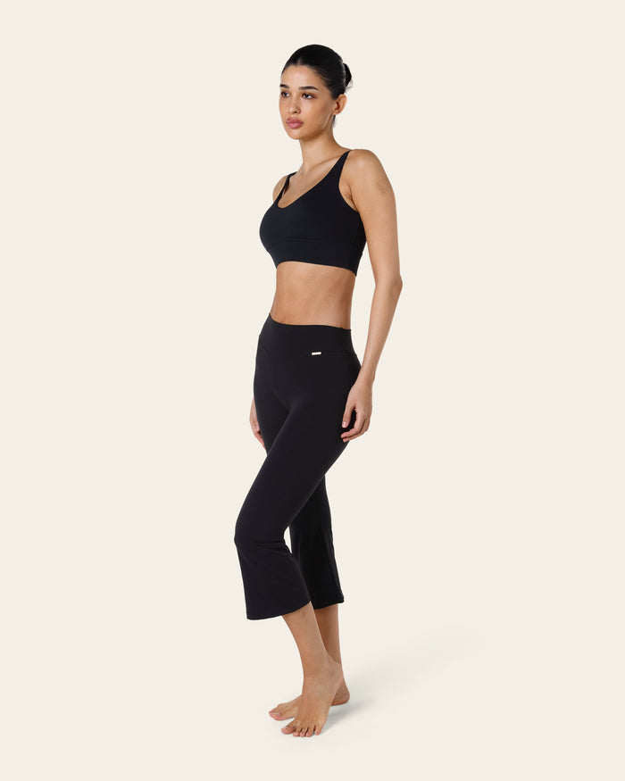 Flared Capri Leggings - Black