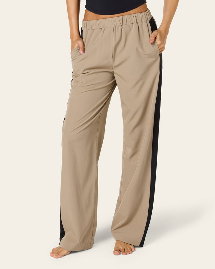 AMADA Tracksuit Jogger - Beige/Black